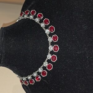 Pretty Red Sparkly Necklace J32